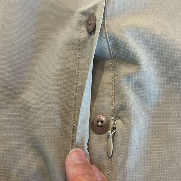 REI Khaki Ladies Hiking Shirt L - Picture 6 of 13